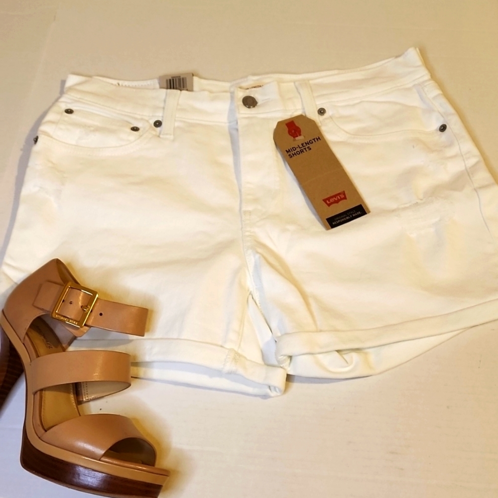 Levi's | Mid-Length Shorts